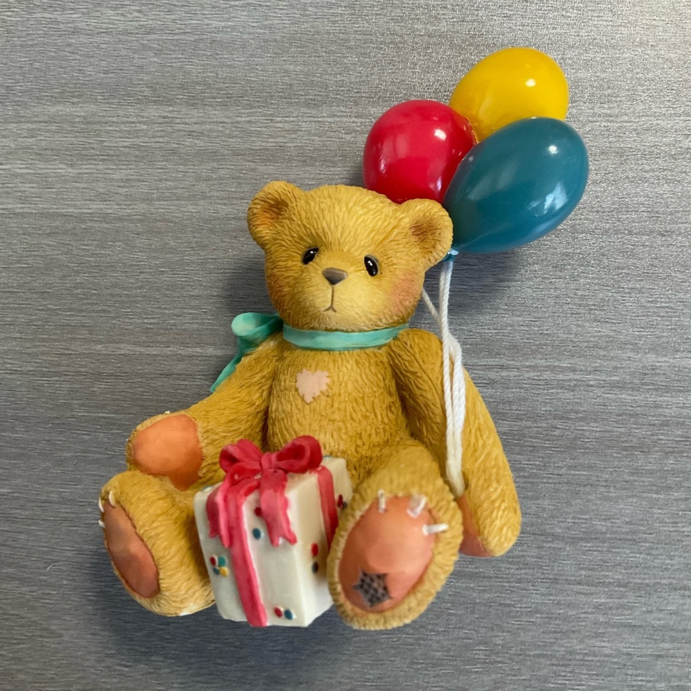 NIB CHERISHED TEDDIES NINA BEAR WITH BALLOONS #215864 1996 BEARY HAPPY WISHES